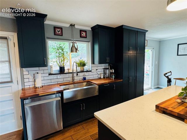 2309 N Murray Boulevard, Colorado Springs, CO 80915