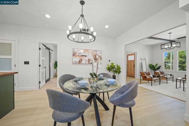 885 59Th St, Oakland, CA 94608
