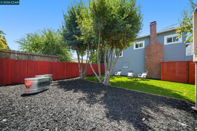 885 59Th St, Oakland, CA 94608