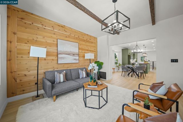 885 59Th St, Oakland, CA 94608