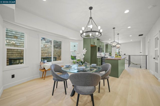 885 59Th St, Oakland, CA 94608