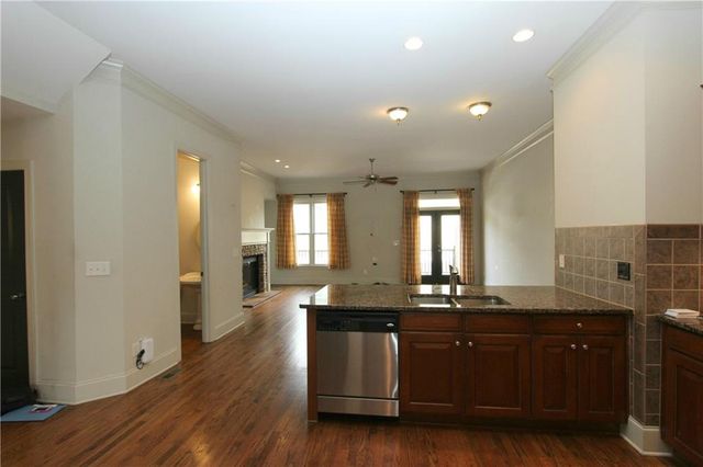 160 W Ridge Way, Roswell, GA 30076