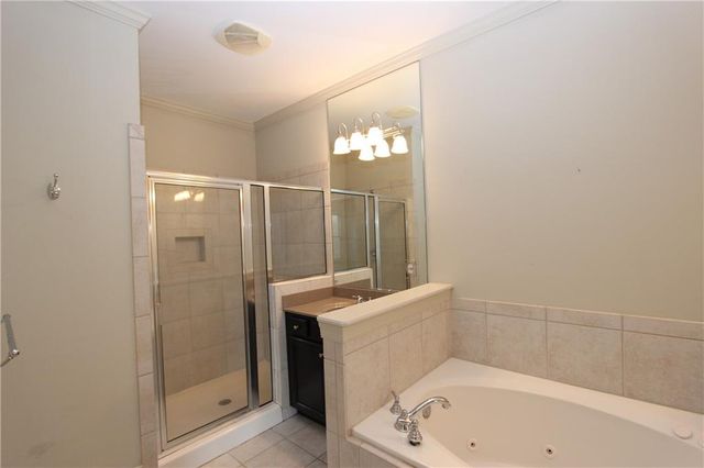 160 W Ridge Way, Roswell, GA 30076