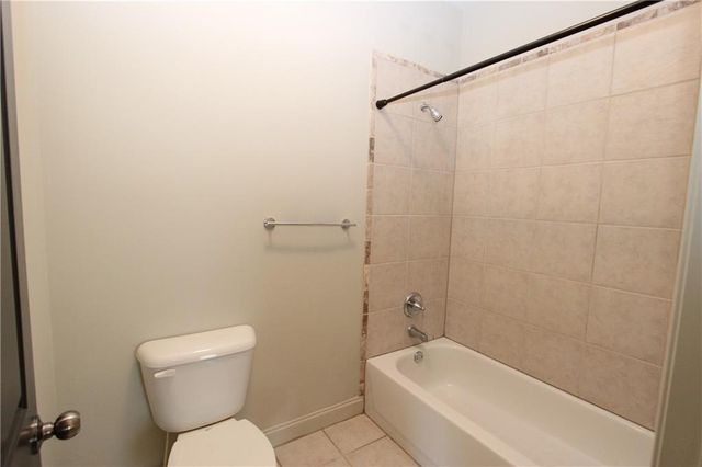160 W Ridge Way, Roswell, GA 30076
