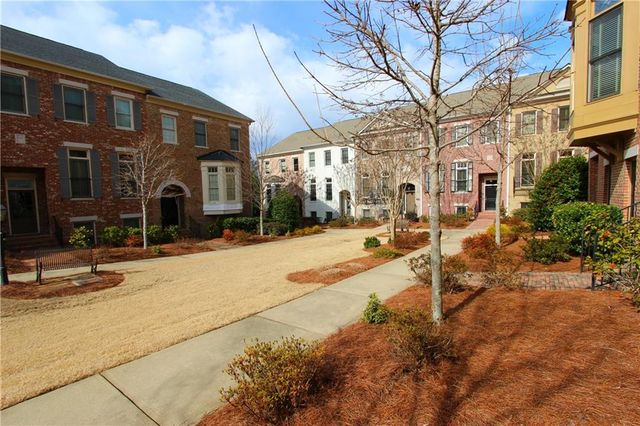 160 W Ridge Way, Roswell, GA 30076