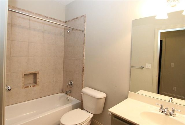 160 W Ridge Way, Roswell, GA 30076