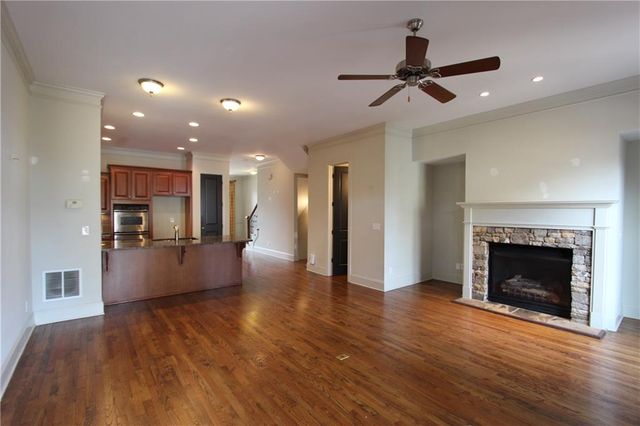 160 W Ridge Way, Roswell, GA 30076