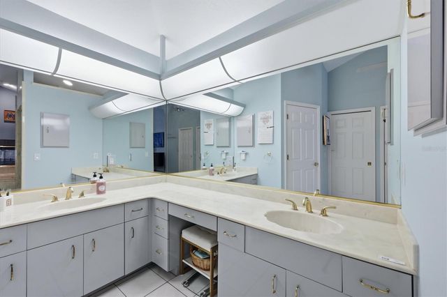 1711 BAYSHORE DRIVE, Englewood, FL 34223