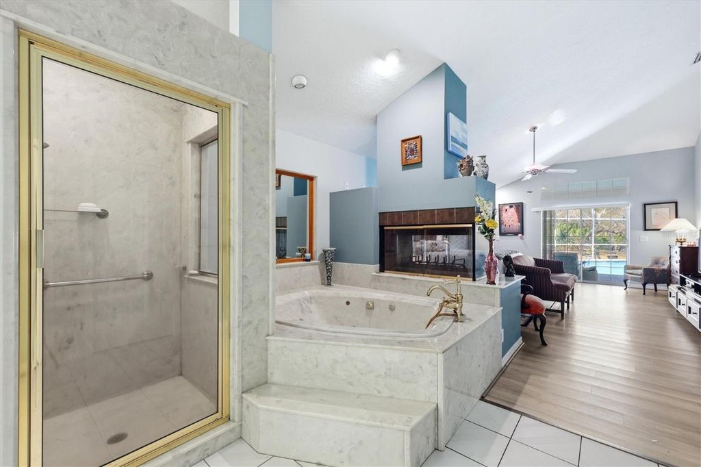 Image 18 of property listing at 1711 BAYSHORE DRIVE, Englewood, FL 34223