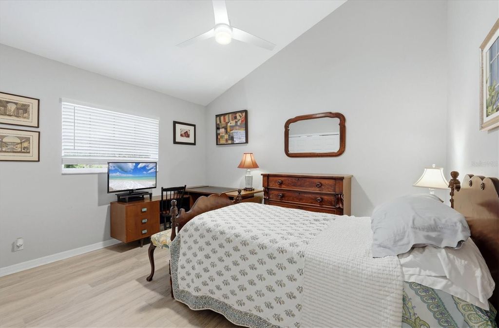 Image 25 of property listing at 1711 BAYSHORE DRIVE, Englewood, FL 34223