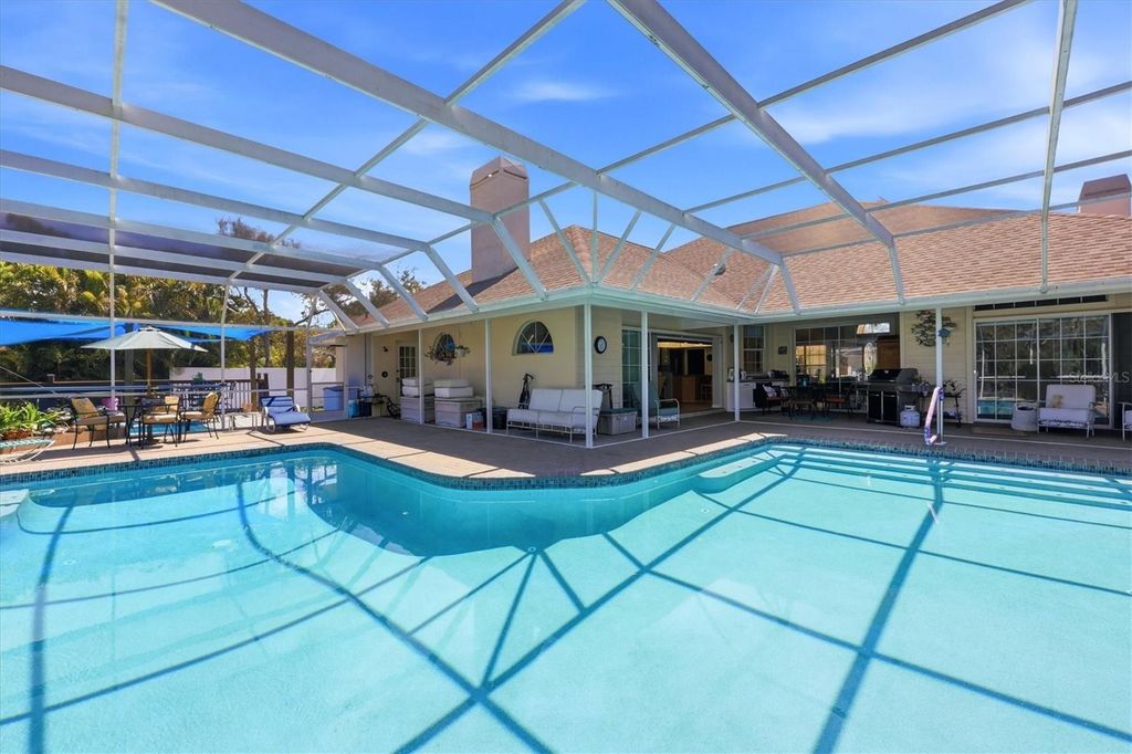 Image 30 of property listing at 1711 BAYSHORE DRIVE, Englewood, FL 34223