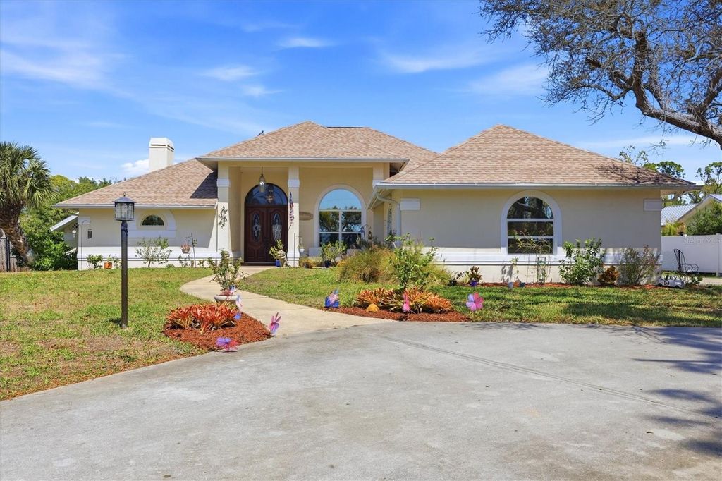 Image 43 of property listing at 1711 BAYSHORE DRIVE, Englewood, FL 34223