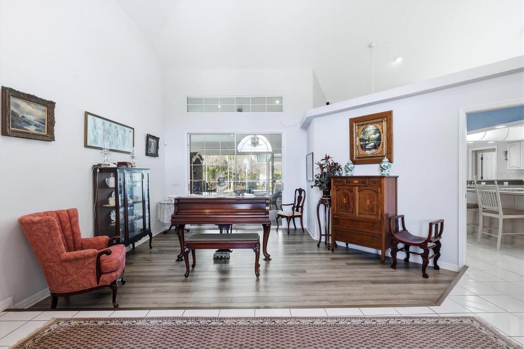 Image 7 of property listing at 1711 BAYSHORE DRIVE, Englewood, FL 34223