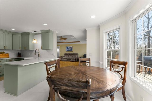 5805 Shadow Oaks Drive, Murrayville, GA 30564