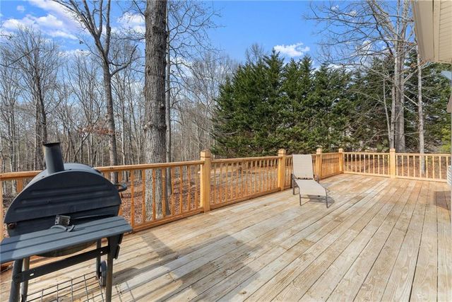 5805 Shadow Oaks Drive, Murrayville, GA 30564