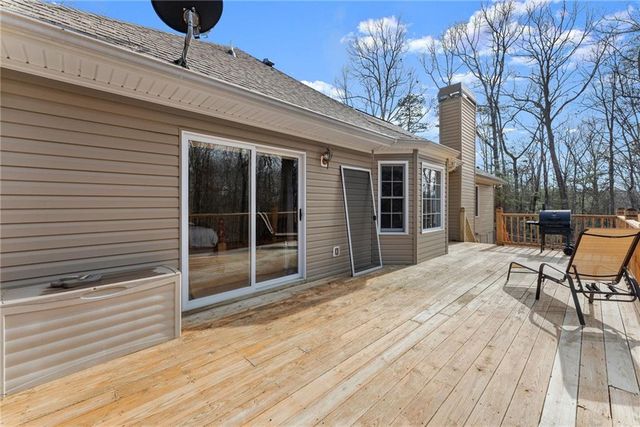 5805 Shadow Oaks Drive, Murrayville, GA 30564