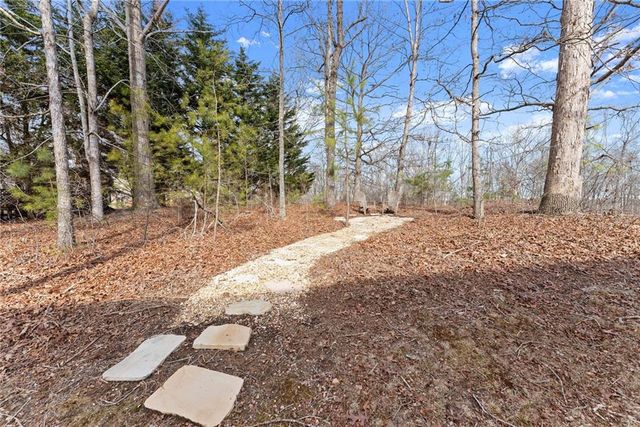 5805 Shadow Oaks Drive, Murrayville, GA 30564