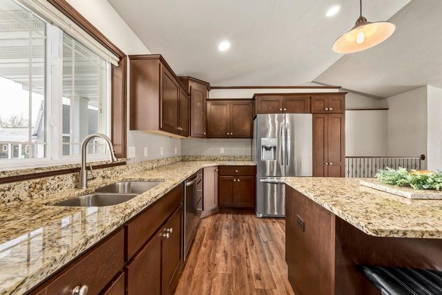 1961 W Kohl DRIVE, Appleton, WI 54913