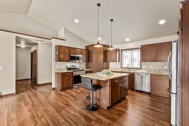 1961 W Kohl DRIVE, Appleton, WI 54913