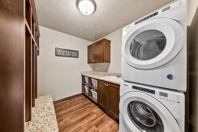 1961 W Kohl DRIVE, Appleton, WI 54913