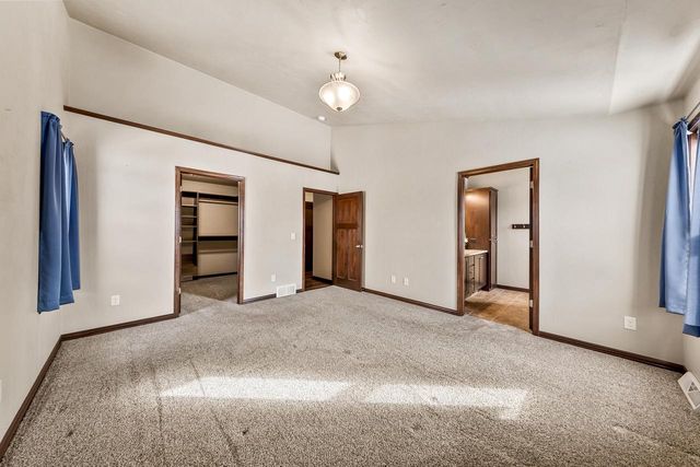 1961 W Kohl DRIVE, Appleton, WI 54913