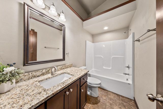 1961 W Kohl DRIVE, Appleton, WI 54913