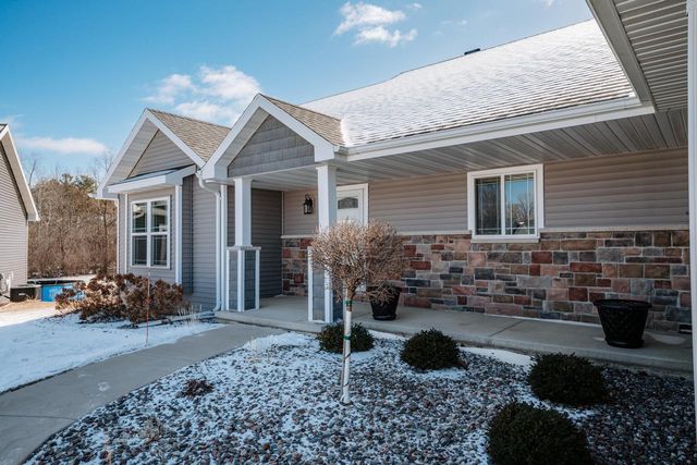 1961 W Kohl DRIVE, Appleton, WI 54913