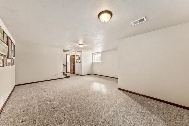 1961 W Kohl DRIVE, Appleton, WI 54913