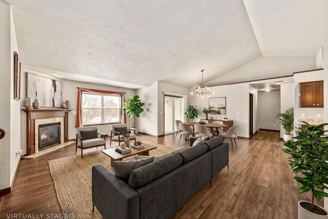 1961 W Kohl DRIVE, Appleton, WI 54913