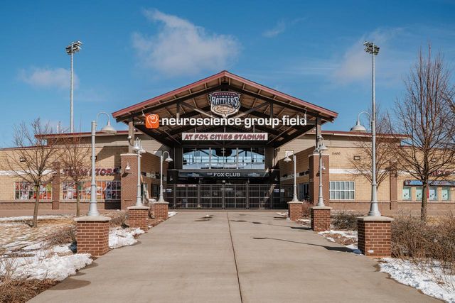 1961 W Kohl DRIVE, Appleton, WI 54913