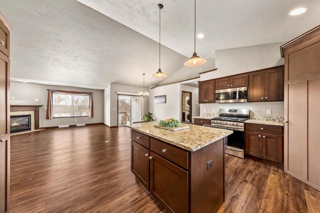 1961 W Kohl DRIVE, Appleton, WI 54913