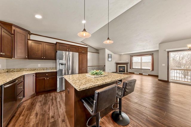 1961 W Kohl DRIVE, Appleton, WI 54913