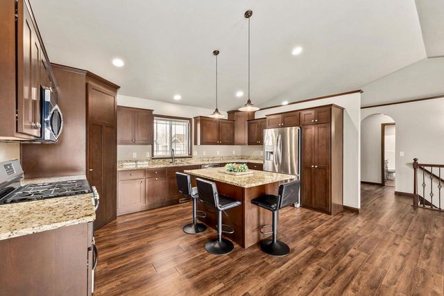 1961 W Kohl DRIVE, Appleton, WI 54913