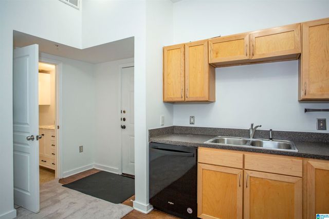 2020 5TH AVENUE S, Birmingham, AL 35233