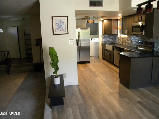 1063 N BARKLEY --, Mesa, AZ 85203