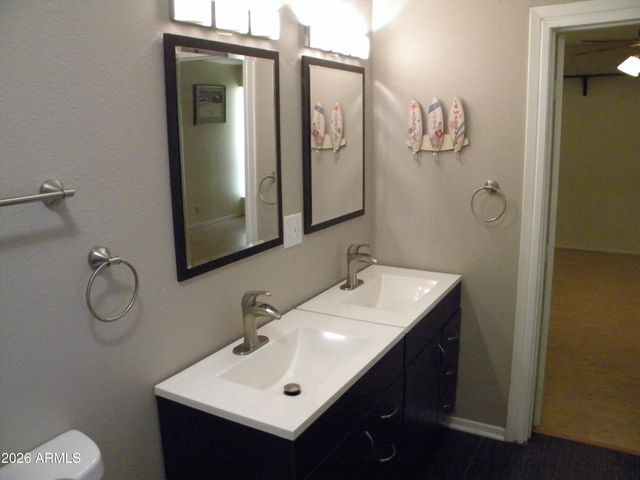 1063 N BARKLEY --, Mesa, AZ 85203