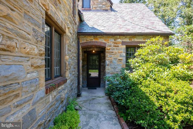 1804 BERNVILLE RD, Reading, PA 19601