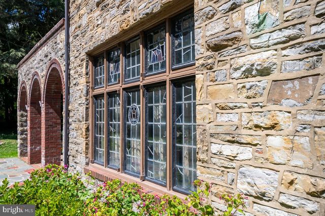 1804 BERNVILLE RD, Reading, PA 19601