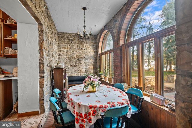 1804 BERNVILLE RD, Reading, PA 19601