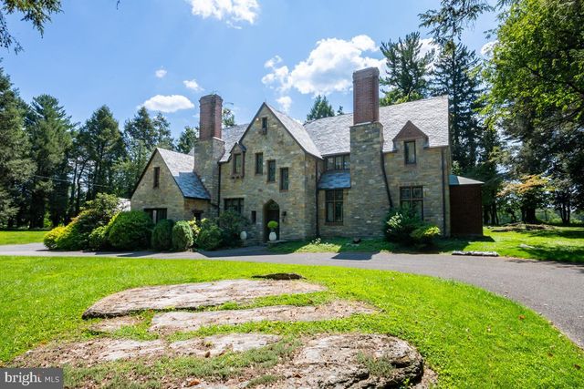 1804 BERNVILLE RD, Reading, PA 19601