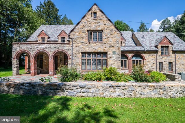 1804 BERNVILLE RD, Reading, PA 19601