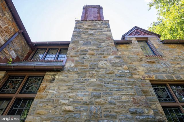 1804 BERNVILLE RD, Reading, PA 19601