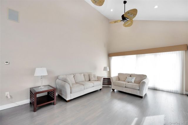 36 Prescott, Lido Beach, NY 11561