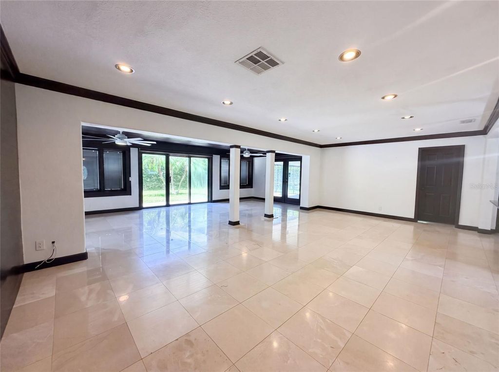 Image 11 of property listing at 1515 S WEST SHORE BOULEVARD, Tampa, FL 33629