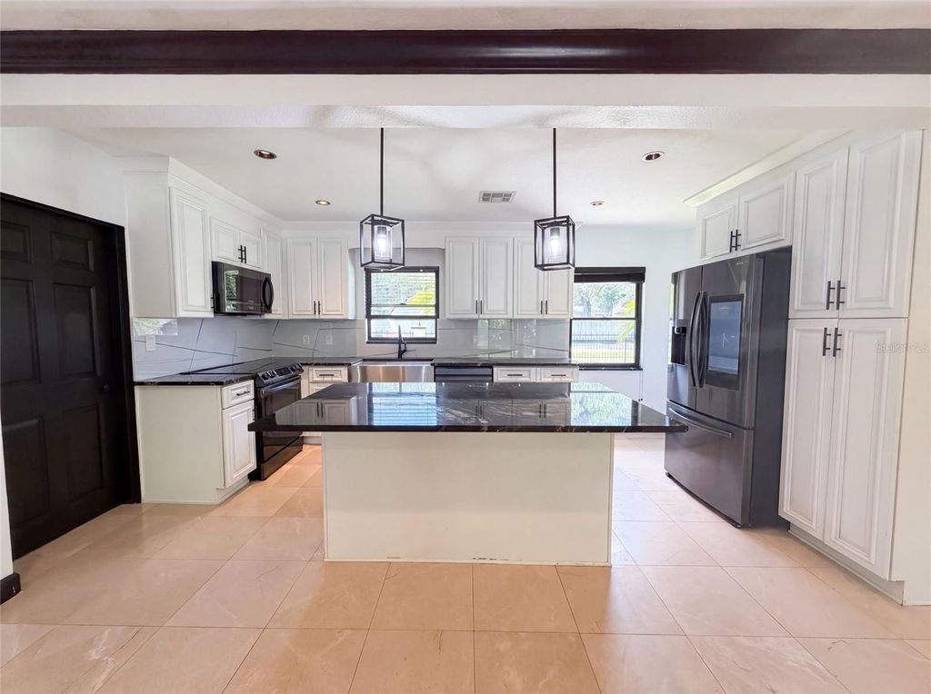 Image 17 of property listing at 1515 S WEST SHORE BOULEVARD, Tampa, FL 33629