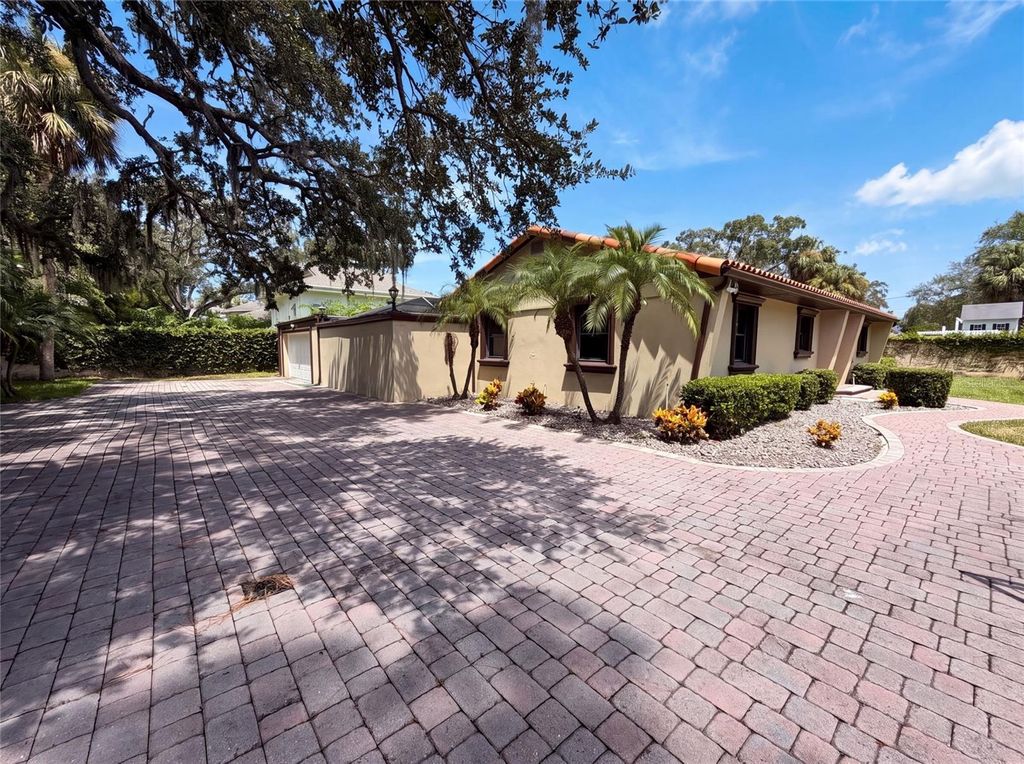 Image 20 of property listing at 1515 S WEST SHORE BOULEVARD, Tampa, FL 33629