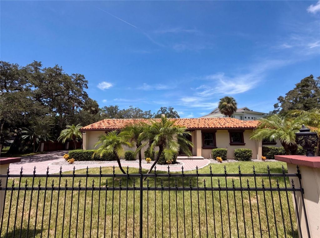 Image 22 of property listing at 1515 S WEST SHORE BOULEVARD, Tampa, FL 33629