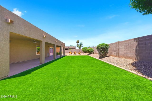 3686 E MEADOW LAND Drive, San Tan Valley, AZ 85140