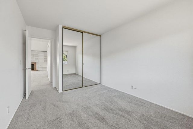 8048 Caminito Gianna, La Jolla, CA 92037