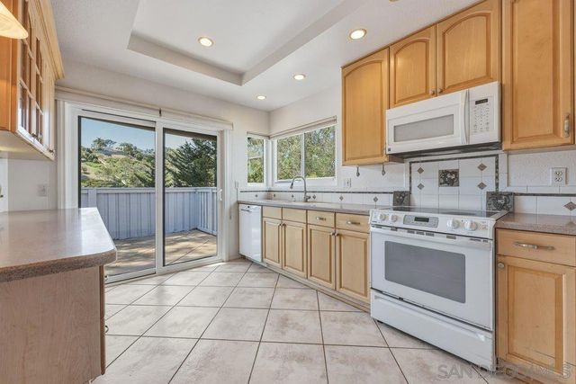 8048 Caminito Gianna, La Jolla, CA 92037